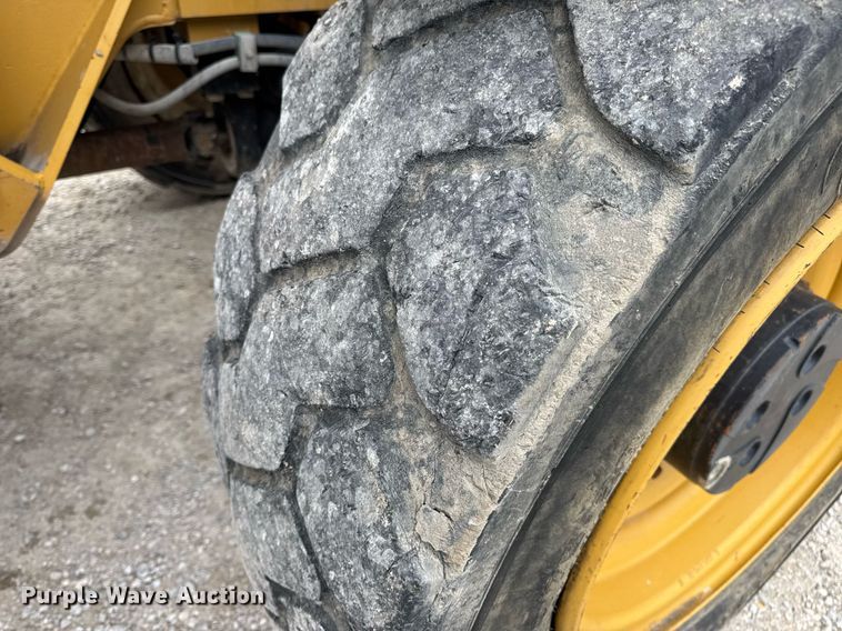 image for item DV4092 2014 Caterpillar TL1255C telehandler