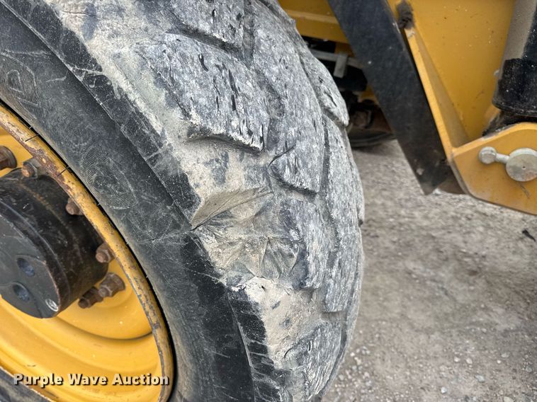 image for item DV4092 2014 Caterpillar TL1255C telehandler