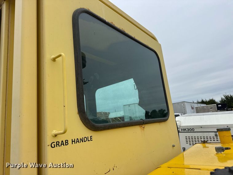 image for item DV4093 Superior Broom DT80-CT broom