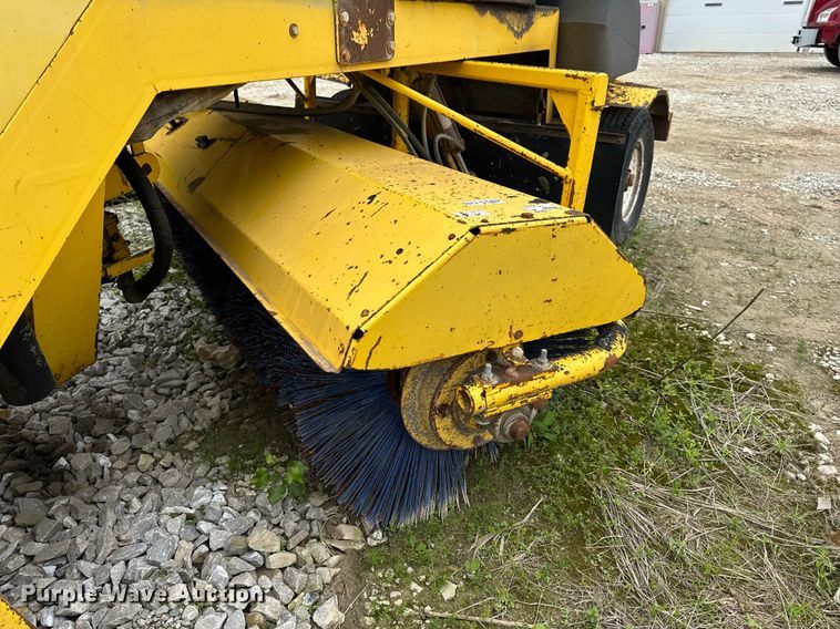 image for item DV4093 Superior Broom DT80-CT broom