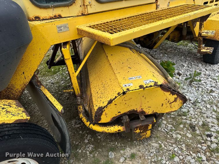 image for item DV4093 Superior Broom DT80-CT broom