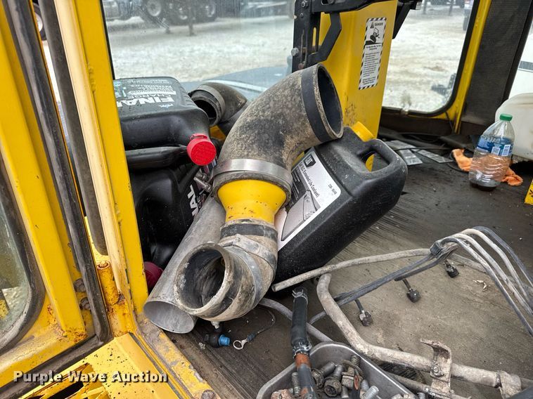 image for item DV4093 Superior Broom DT80-CT broom