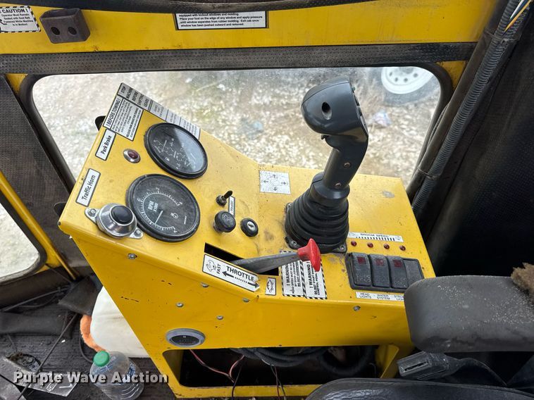 image for item DV4093 Superior Broom DT80-CT broom