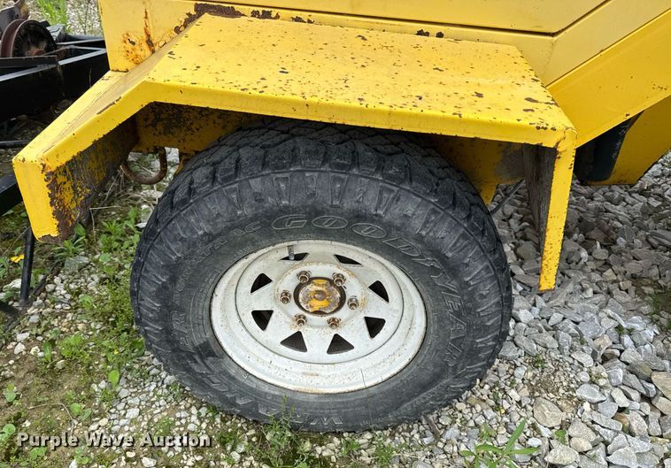 image for item DV4093 Superior Broom DT80-CT broom