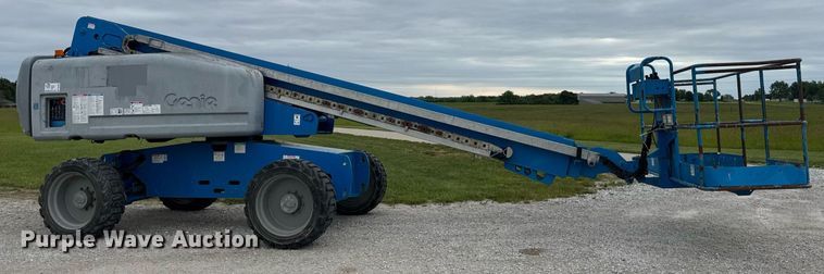 image for item DV4095 2010 Genie S-60 boom lift