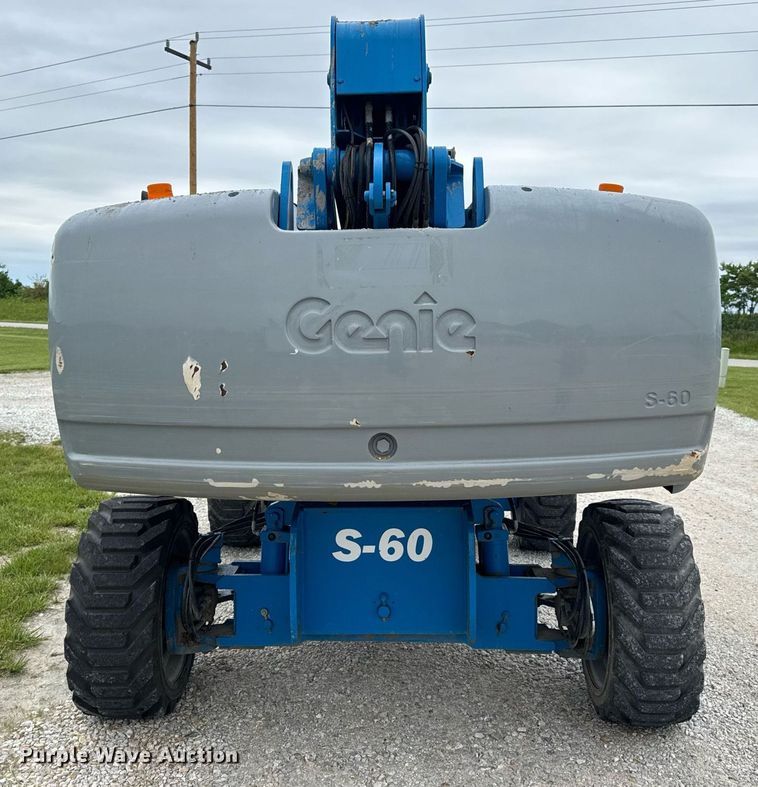 image for item DV4095 2010 Genie S-60 boom lift