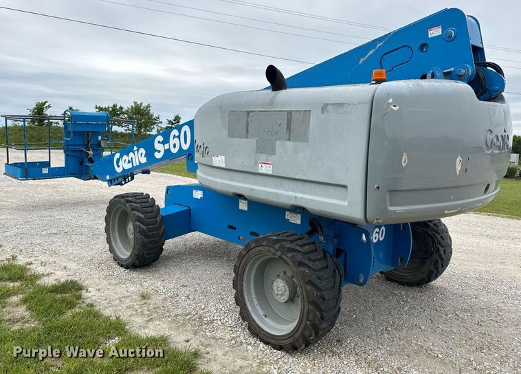 image for item DV4095 2010 Genie S-60 boom lift