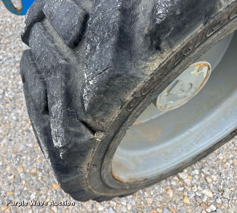 image for item DV4095 2010 Genie S-60 boom lift