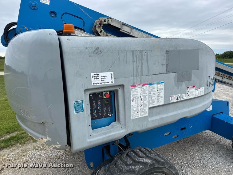 image for item DV4095 2010 Genie S-60 boom lift