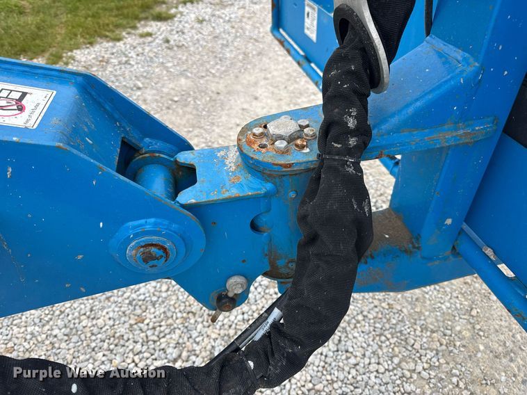 image for item DV4095 2010 Genie S-60 boom lift