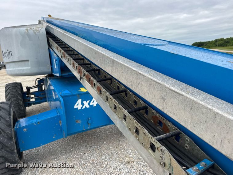 image for item DV4095 2010 Genie S-60 boom lift