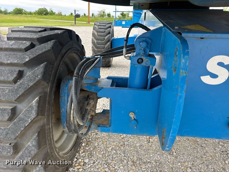 image for item DV4095 2010 Genie S-60 boom lift