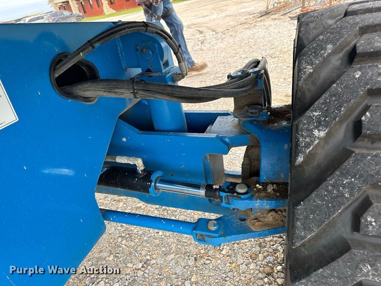 image for item DV4095 2010 Genie S-60 boom lift
