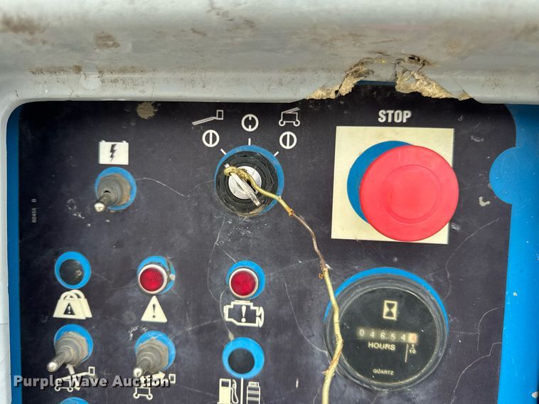 image for item DV4095 2010 Genie S-60 boom lift