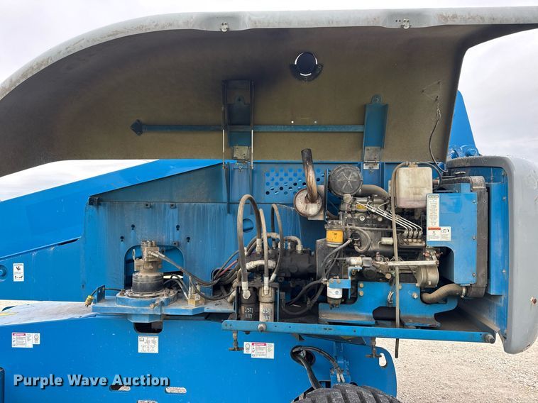 image for item DV4095 2010 Genie S-60 boom lift