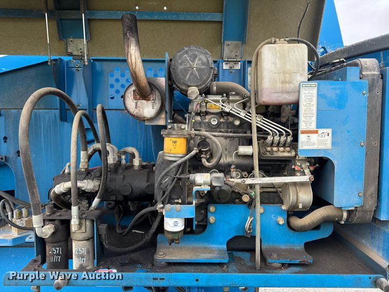 image for item DV4095 2010 Genie S-60 boom lift