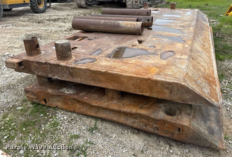 image for item DV4098 Trench box