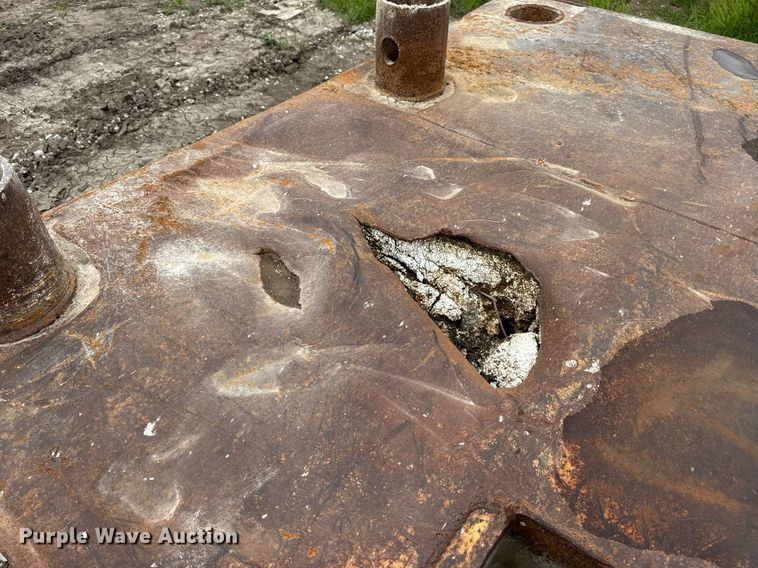 image for item DV4098 Trench box