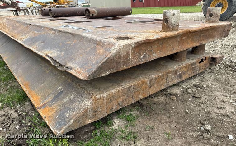 image for item DV4098 Trench box