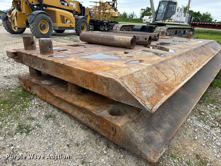 image for item DV4098 Trench box