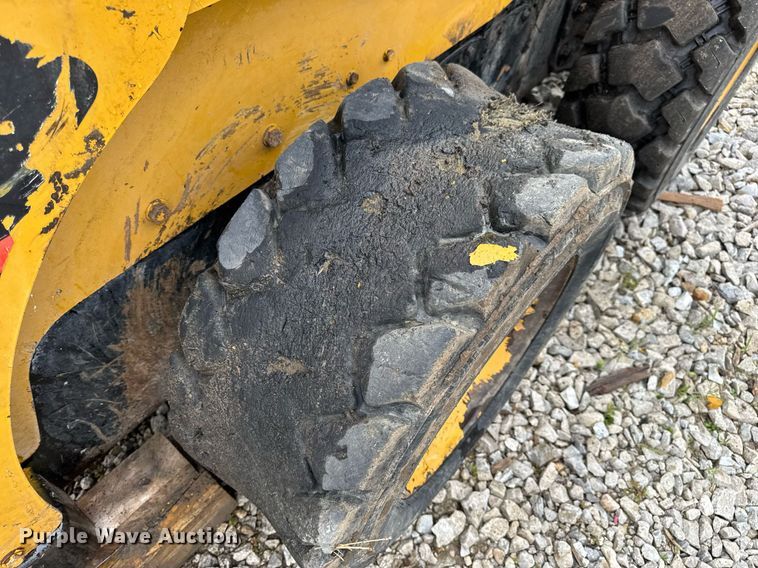 image for item DV4099 2006 Caterpillar 236B skid steer loader