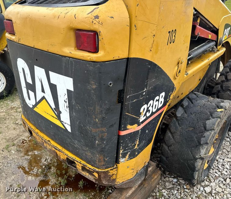 image for item DV4099 2006 Caterpillar 236B skid steer loader