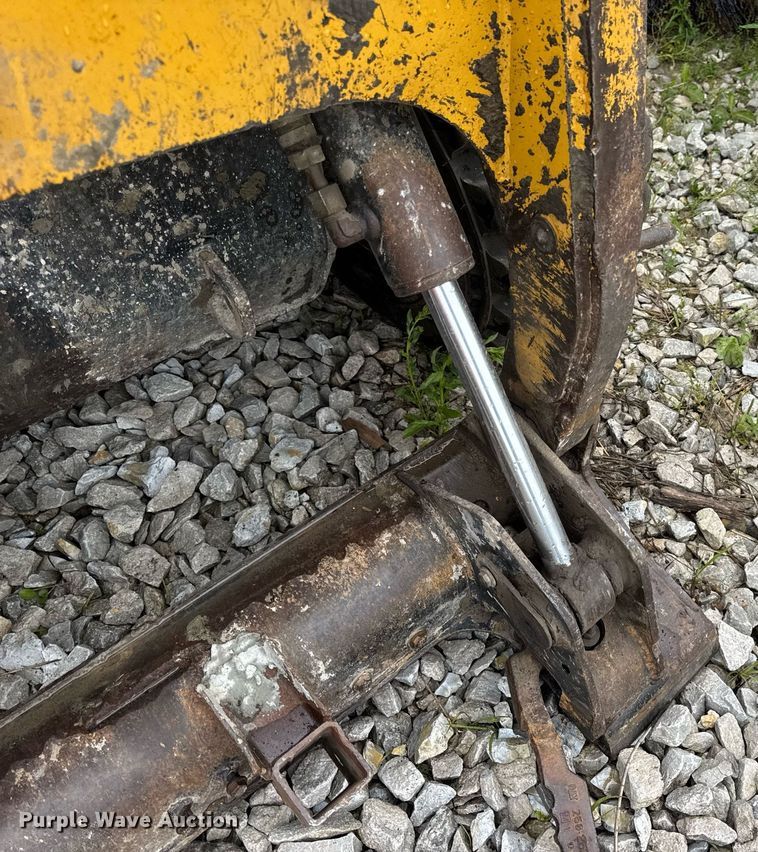 image for item DV4099 2006 Caterpillar 236B skid steer loader