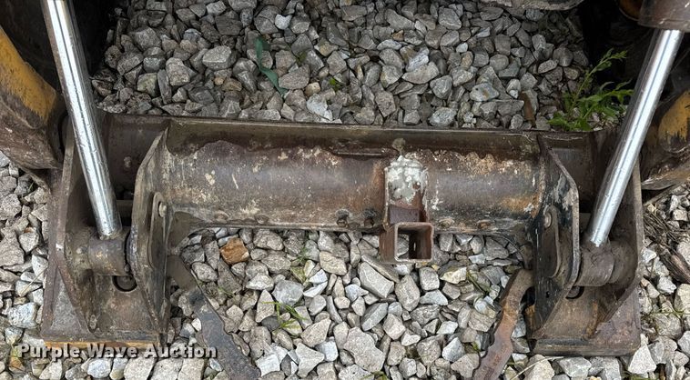 image for item DV4099 2006 Caterpillar 236B skid steer loader