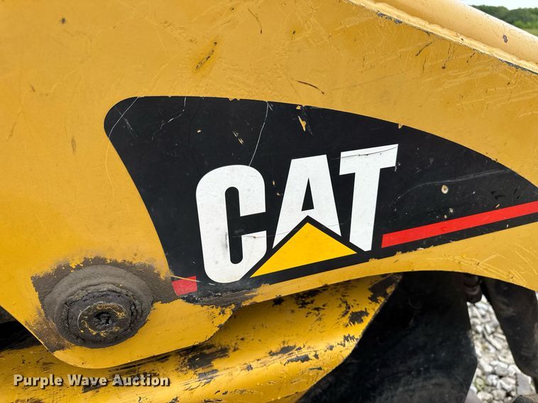 image for item DV4099 2006 Caterpillar 236B skid steer loader