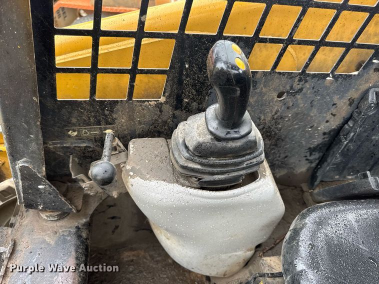 image for item DV4099 2006 Caterpillar 236B skid steer loader