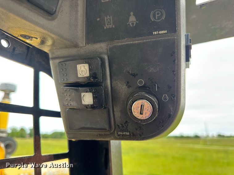 image for item DV4099 2006 Caterpillar 236B skid steer loader