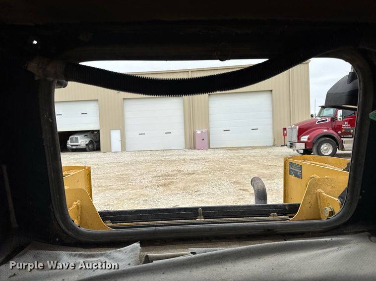 image for item DV4099 2006 Caterpillar 236B skid steer loader