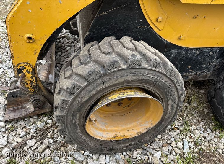 image for item DV4099 2006 Caterpillar 236B skid steer loader