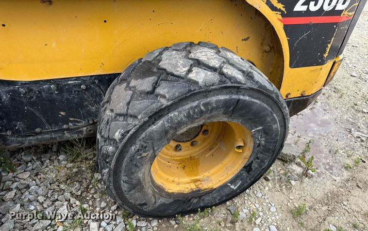image for item DV4099 2006 Caterpillar 236B skid steer loader