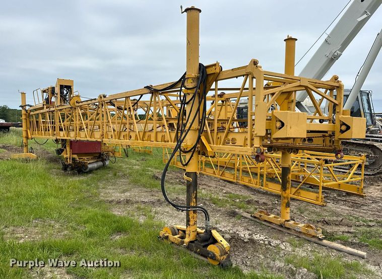 image for item DV4101 2002 Terex Bid-Well 3600 concrete screed