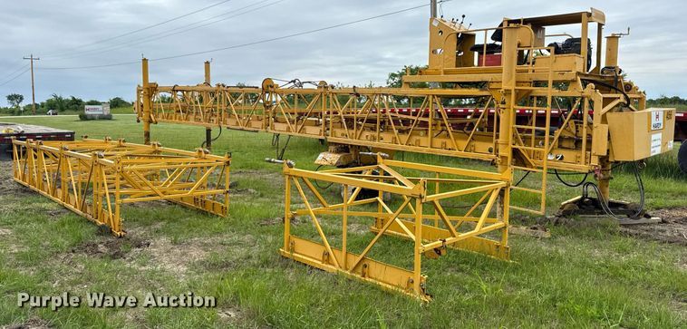 image for item DV4101 2002 Terex Bid-Well 3600 concrete screed