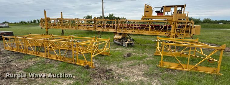 image for item DV4101 2002 Terex Bid-Well 3600 concrete screed