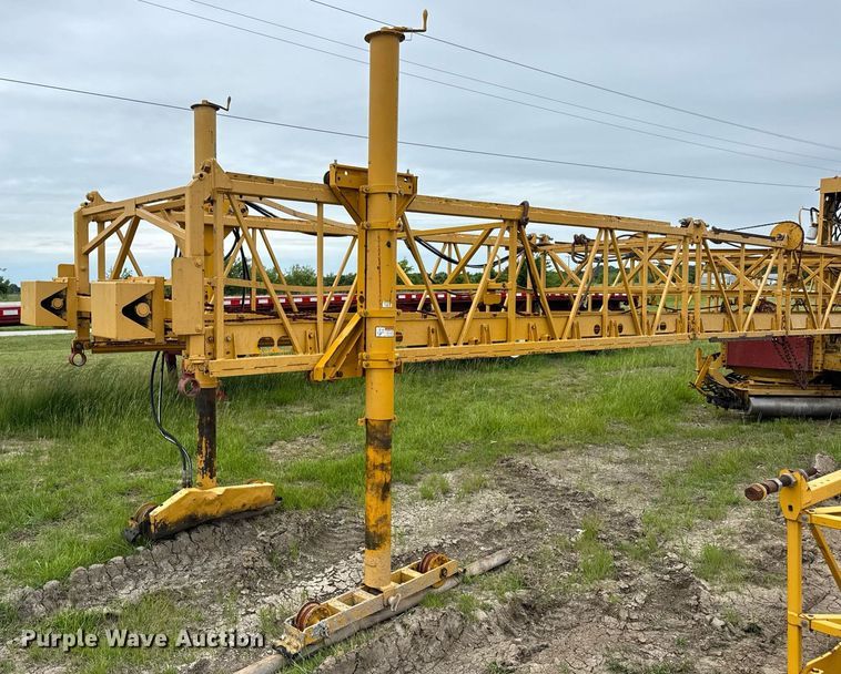 image for item DV4101 2002 Terex Bid-Well 3600 concrete screed