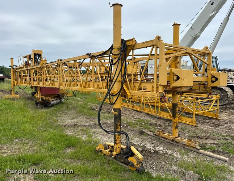 image for item DV4101 2002 Terex Bid-Well 3600 concrete screed