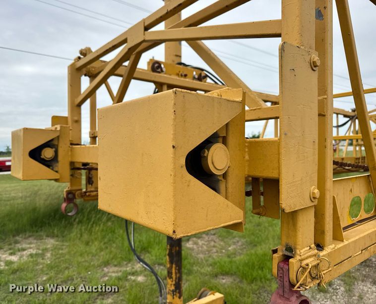 image for item DV4101 2002 Terex Bid-Well 3600 concrete screed