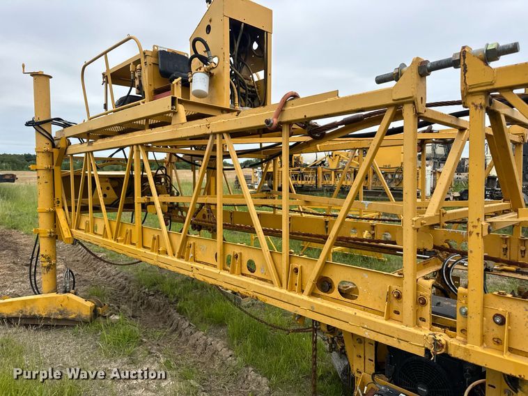 image for item DV4101 2002 Terex Bid-Well 3600 concrete screed