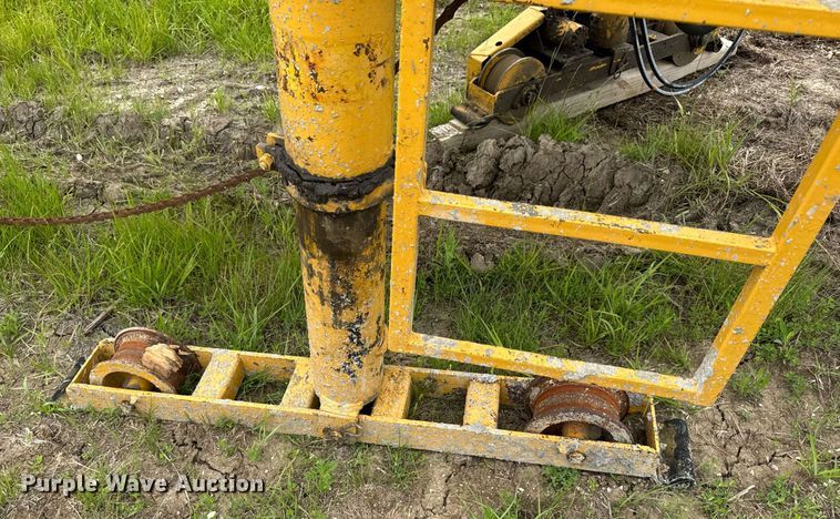 image for item DV4101 2002 Terex Bid-Well 3600 concrete screed