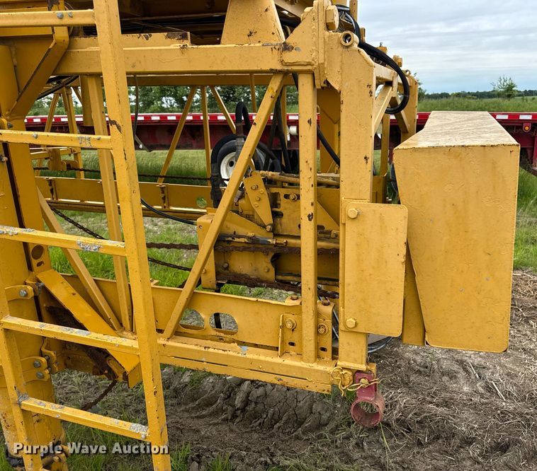 image for item DV4101 2002 Terex Bid-Well 3600 concrete screed