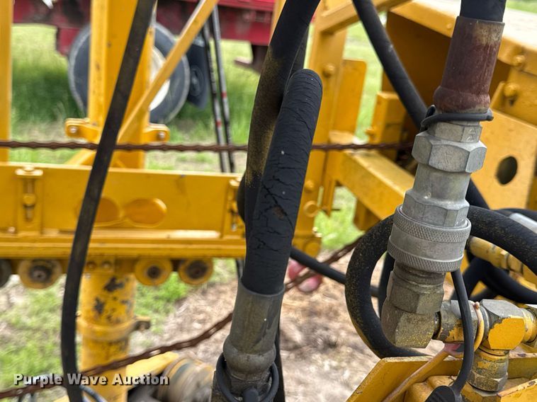 image for item DV4101 2002 Terex Bid-Well 3600 concrete screed