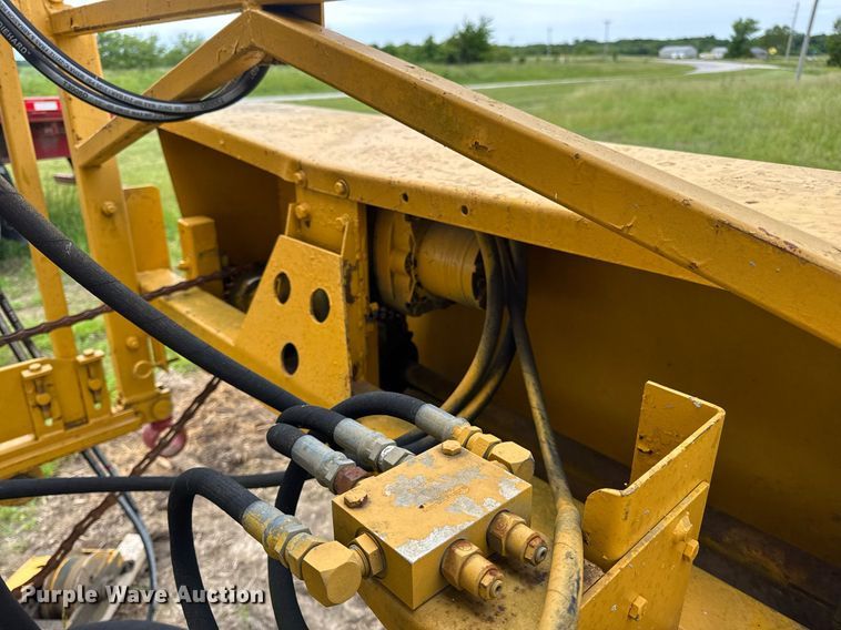 image for item DV4101 2002 Terex Bid-Well 3600 concrete screed