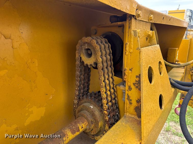 image for item DV4101 2002 Terex Bid-Well 3600 concrete screed