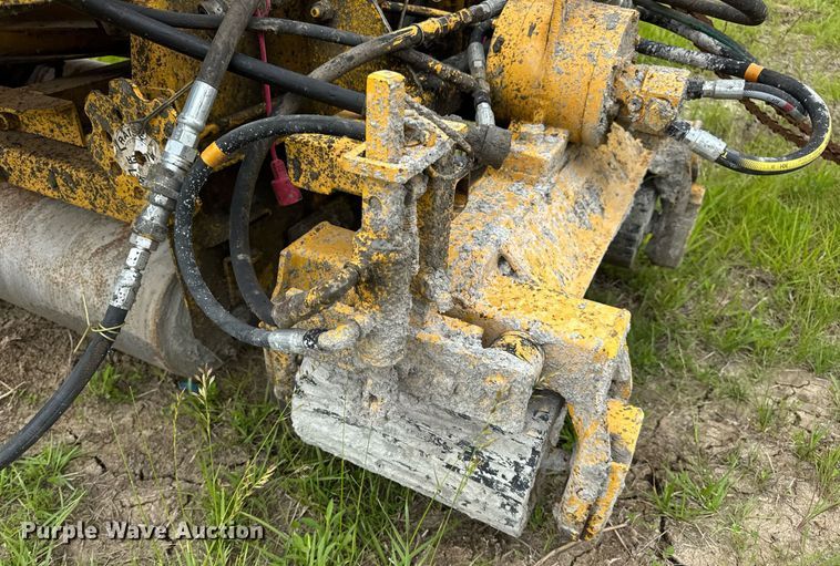 image for item DV4101 2002 Terex Bid-Well 3600 concrete screed