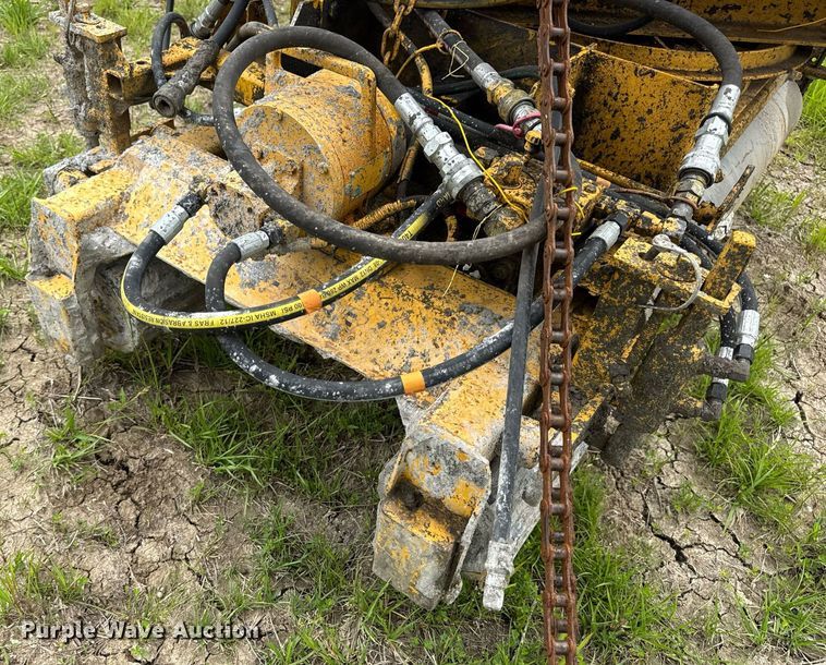 image for item DV4101 2002 Terex Bid-Well 3600 concrete screed