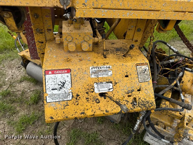 image for item DV4101 2002 Terex Bid-Well 3600 concrete screed