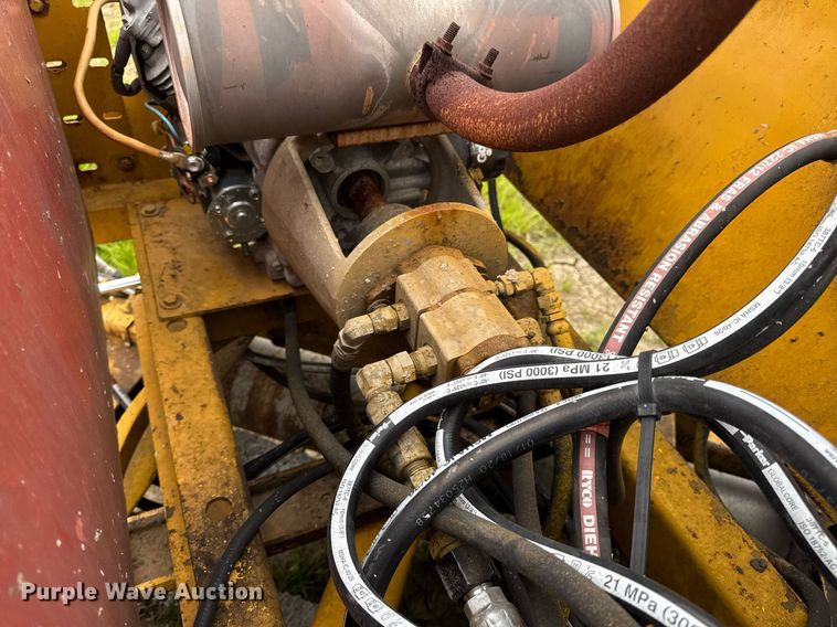 image for item DV4101 2002 Terex Bid-Well 3600 concrete screed